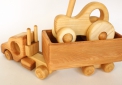 машинка трейлер - деревнянная игрушка