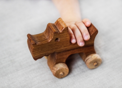 деревянная игрушка каталка - собака